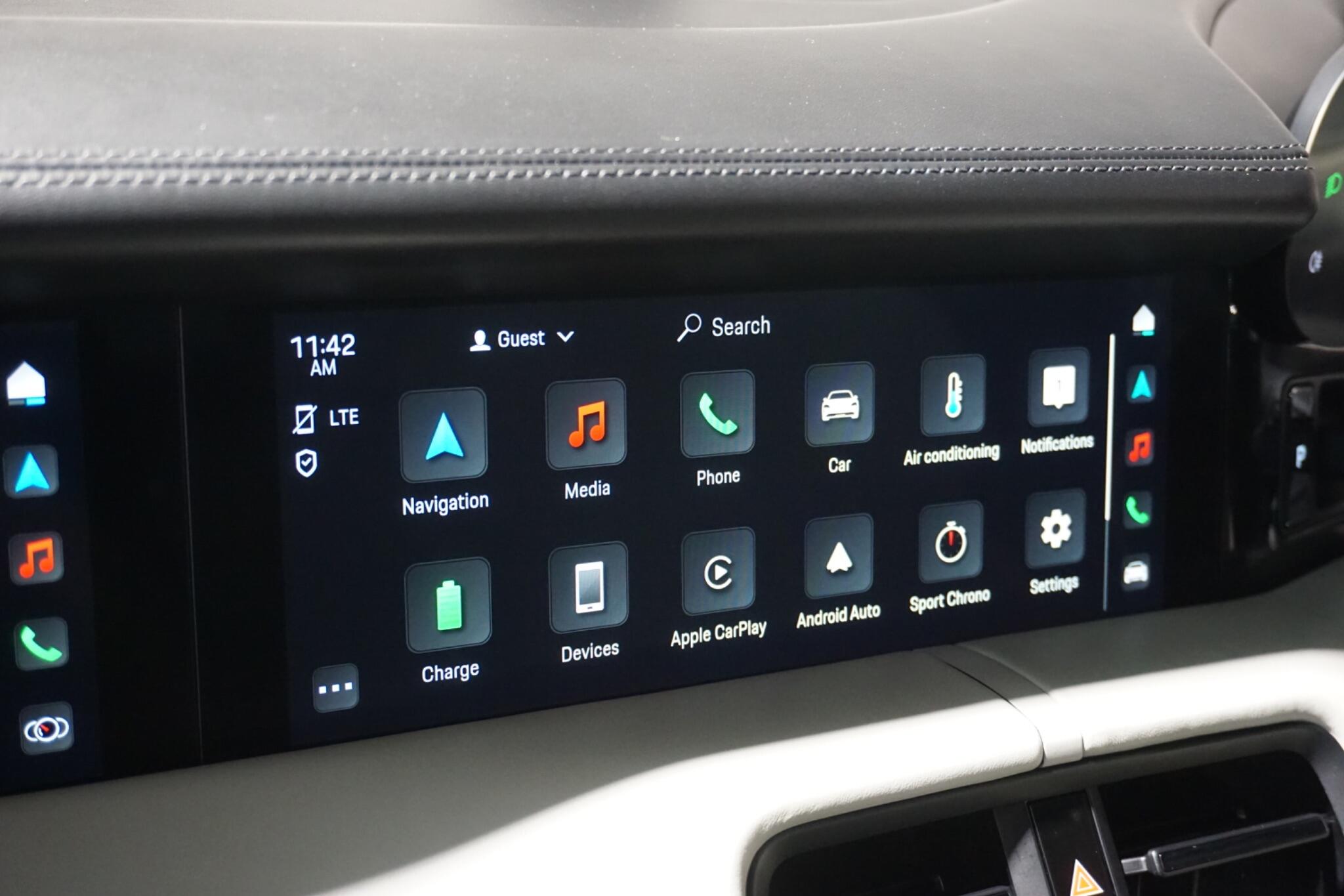 Porsche Taycan Performance Plus 93.4kWh Turbo Saloon 4dr Electric Auto 4WD (680 ps)